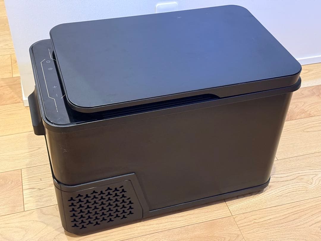 ポータブル車載冷蔵庫　30リッター　ブラック