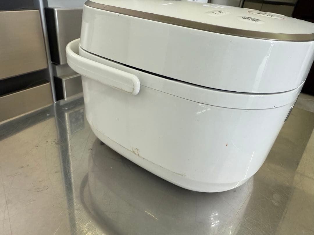 【高年式】2022年式 3合 0.54LSHARP 炊飯器 KS-F5E8-W