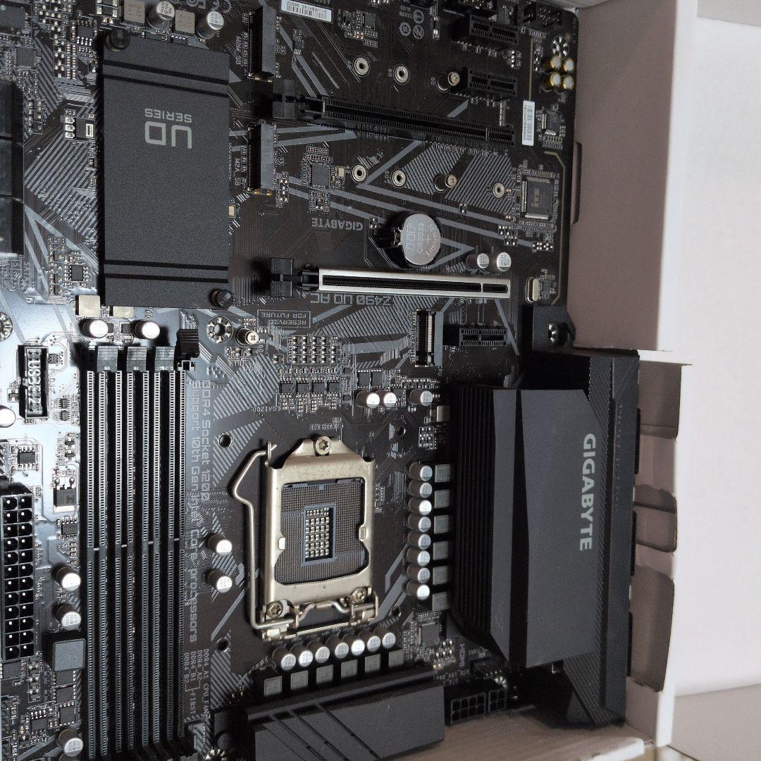 GIGABYTE Z490 UD AC マザーボード