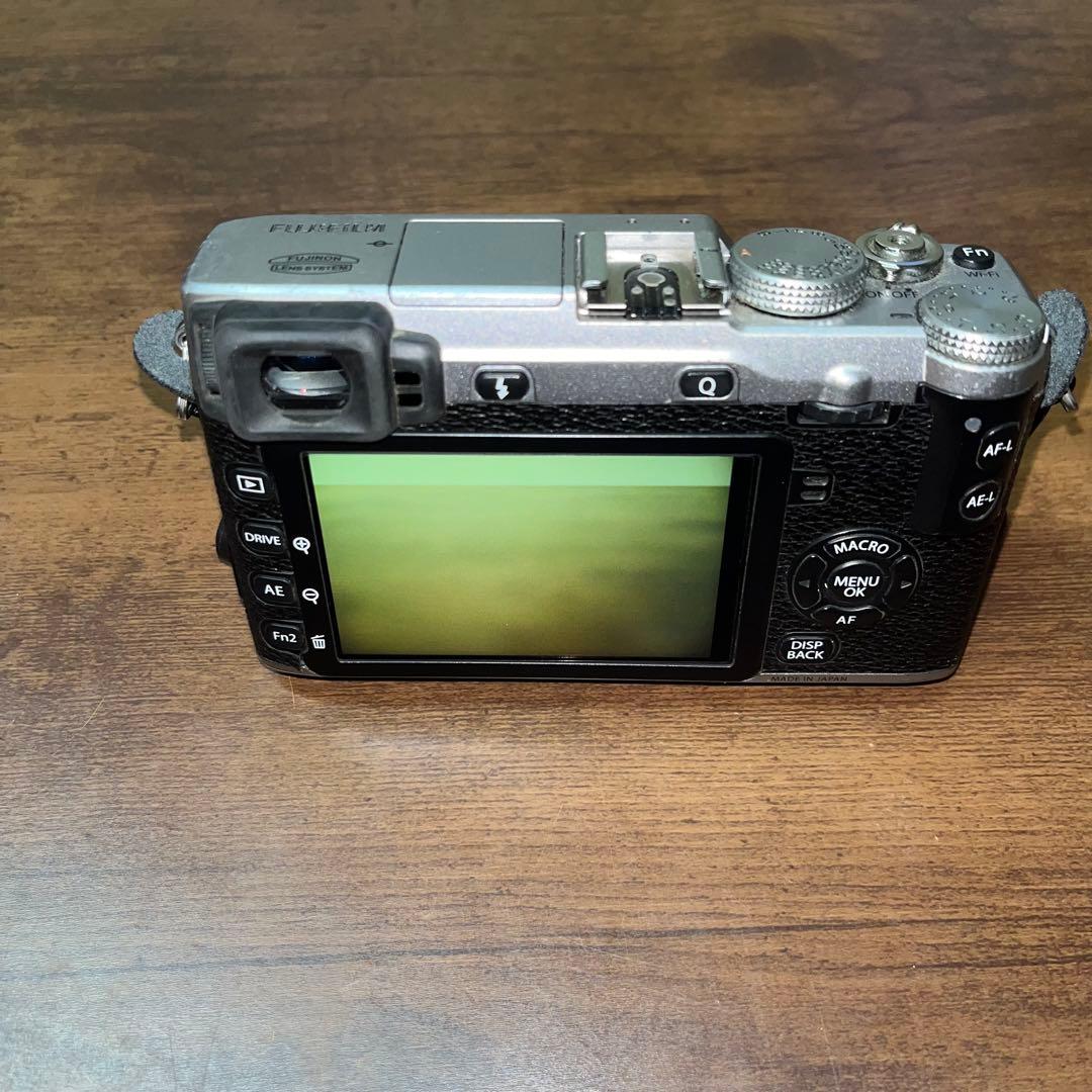 FUJIFILM X-E2 シルバー　レンズ2本付き