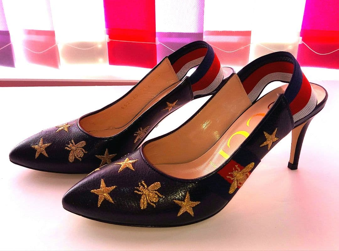 GUCCI✨36 レザースター柄パンプス黒