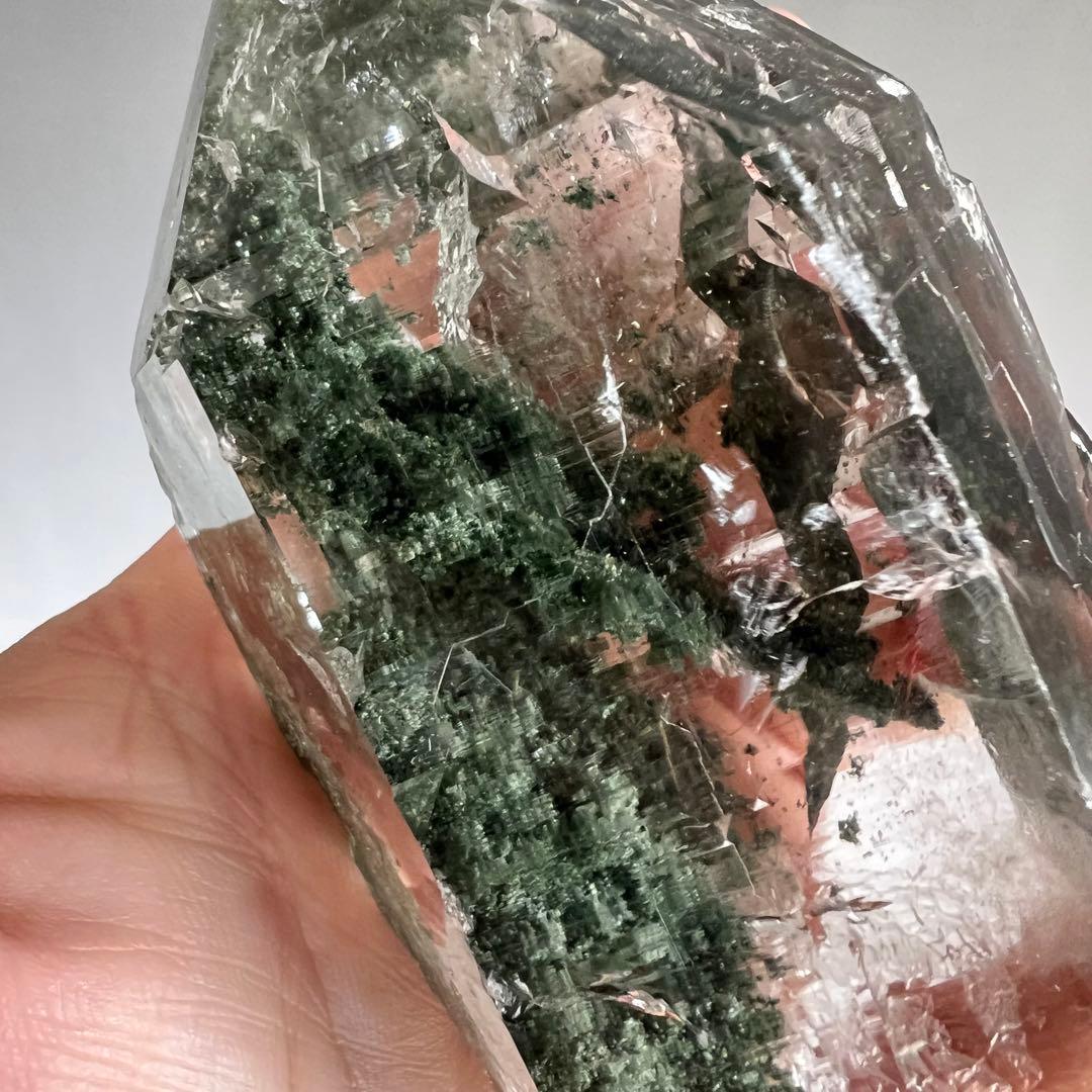 神秘的　透明度やばい　マニハール産　クローライトクリスタル　水晶　カテドラル付