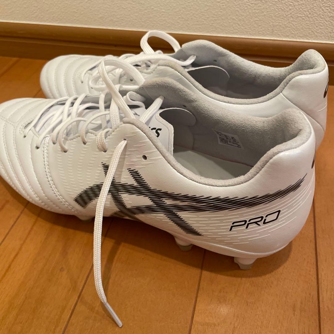 サッカー　スパイク　アシックス　26.5