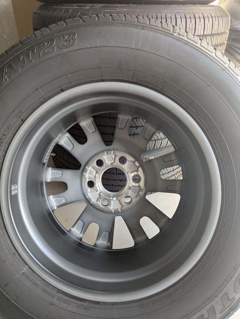 ランドクルーザー250 新車外し　スペアタイヤ1本　265/65R18