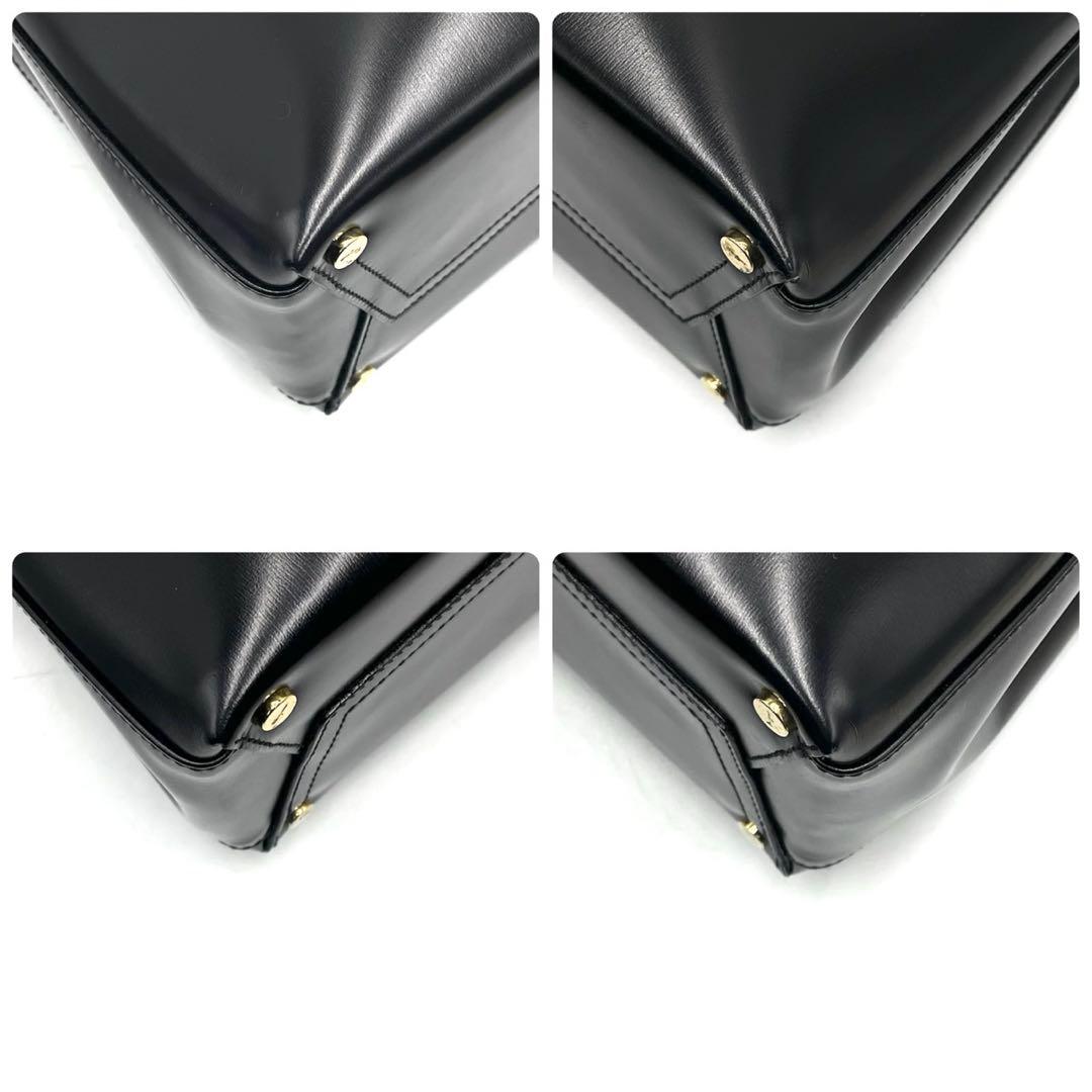 超極美品● フェラガモ ハンドバッグ ヴァラリボン 金具 ブラック レザー
