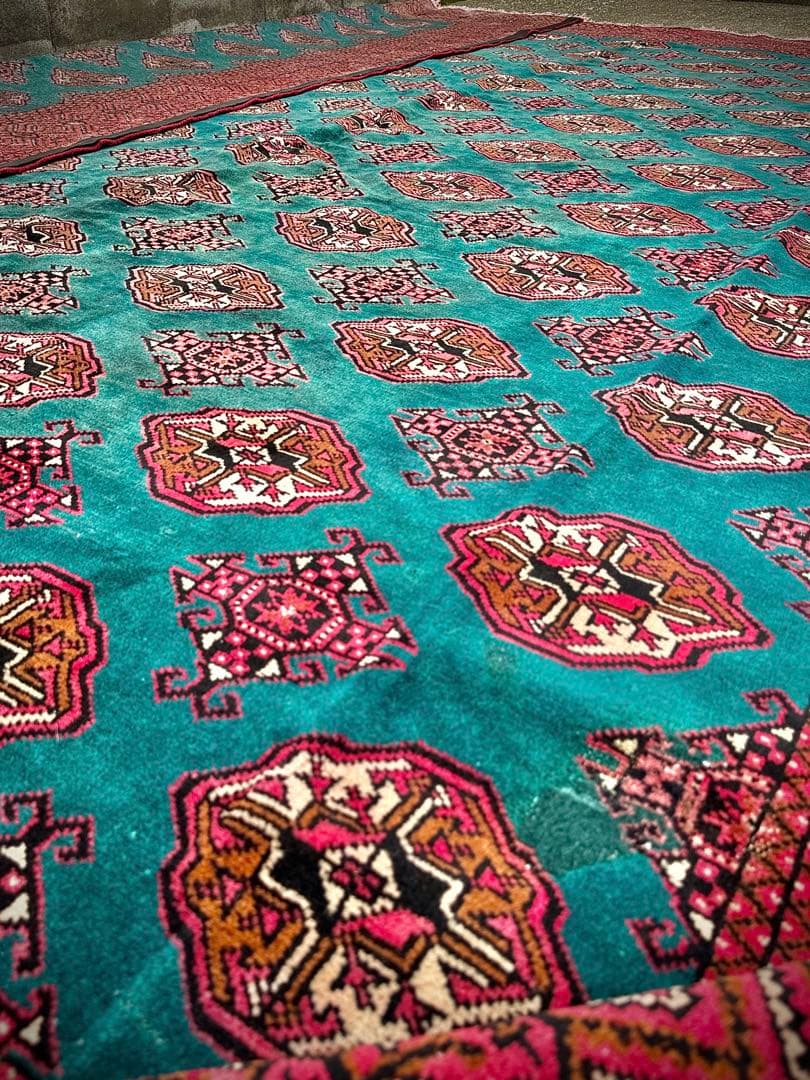 ペルシャ トルクメン ブハラ アンティーク 手作りラグ 302X354