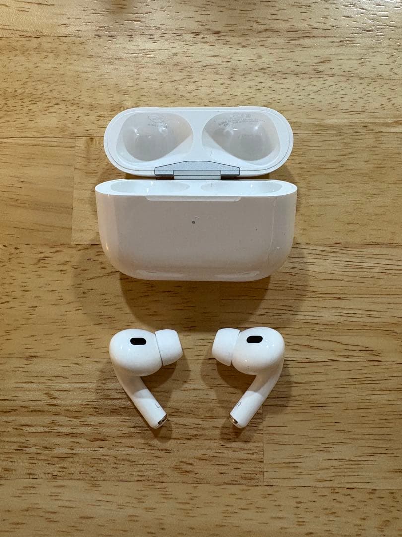 【ほぼ未使用品】AirPods Pro 第二世代　付属品付き
