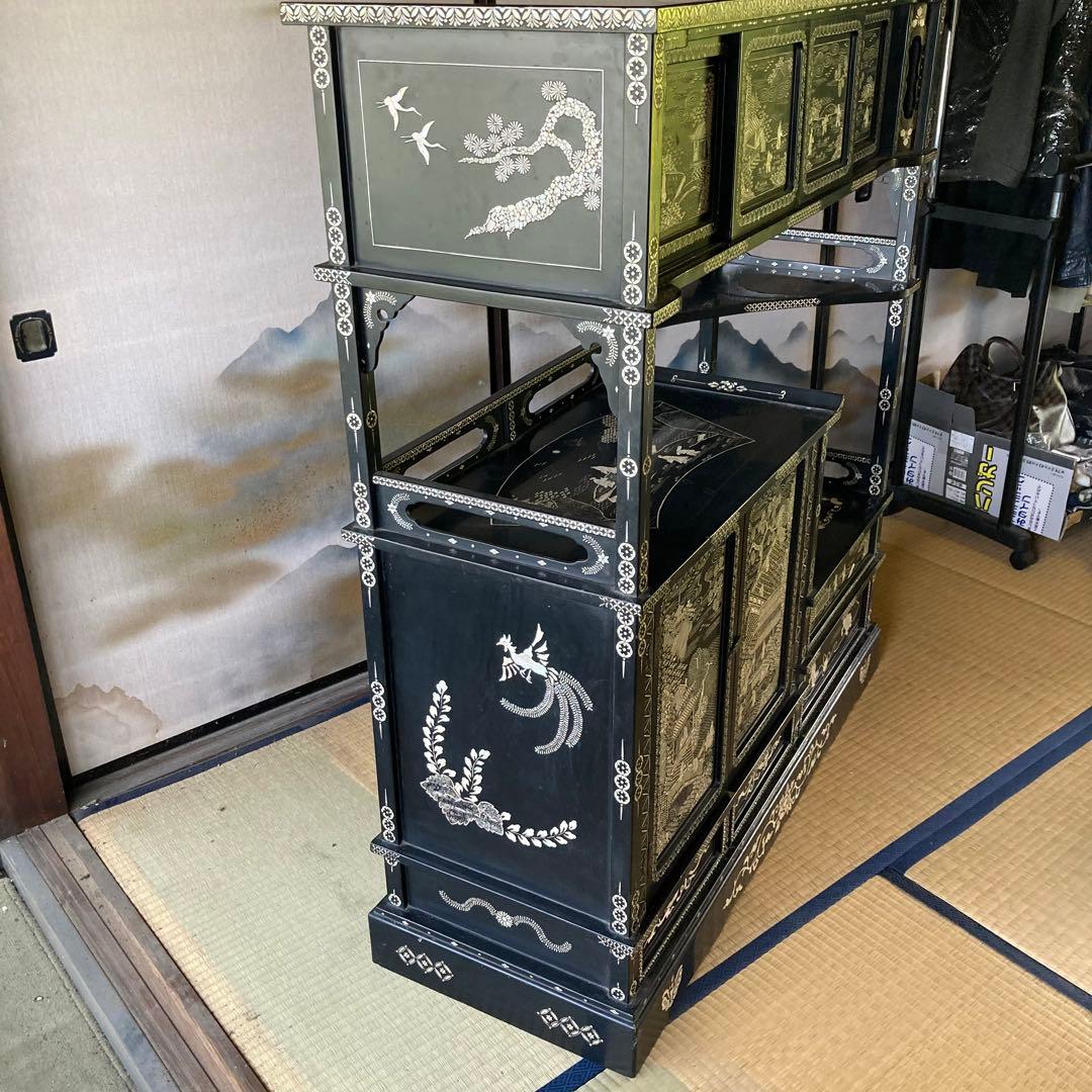 輪島塗　螺鈿細工　飾り棚　茶箪笥　段違い　違棚　黒漆　唐子　高級　和式　アコヤ貝