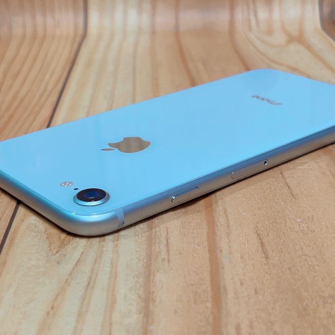 SIMフリー 本体 iPhone 8 64 GB シルバー 161 電池新品