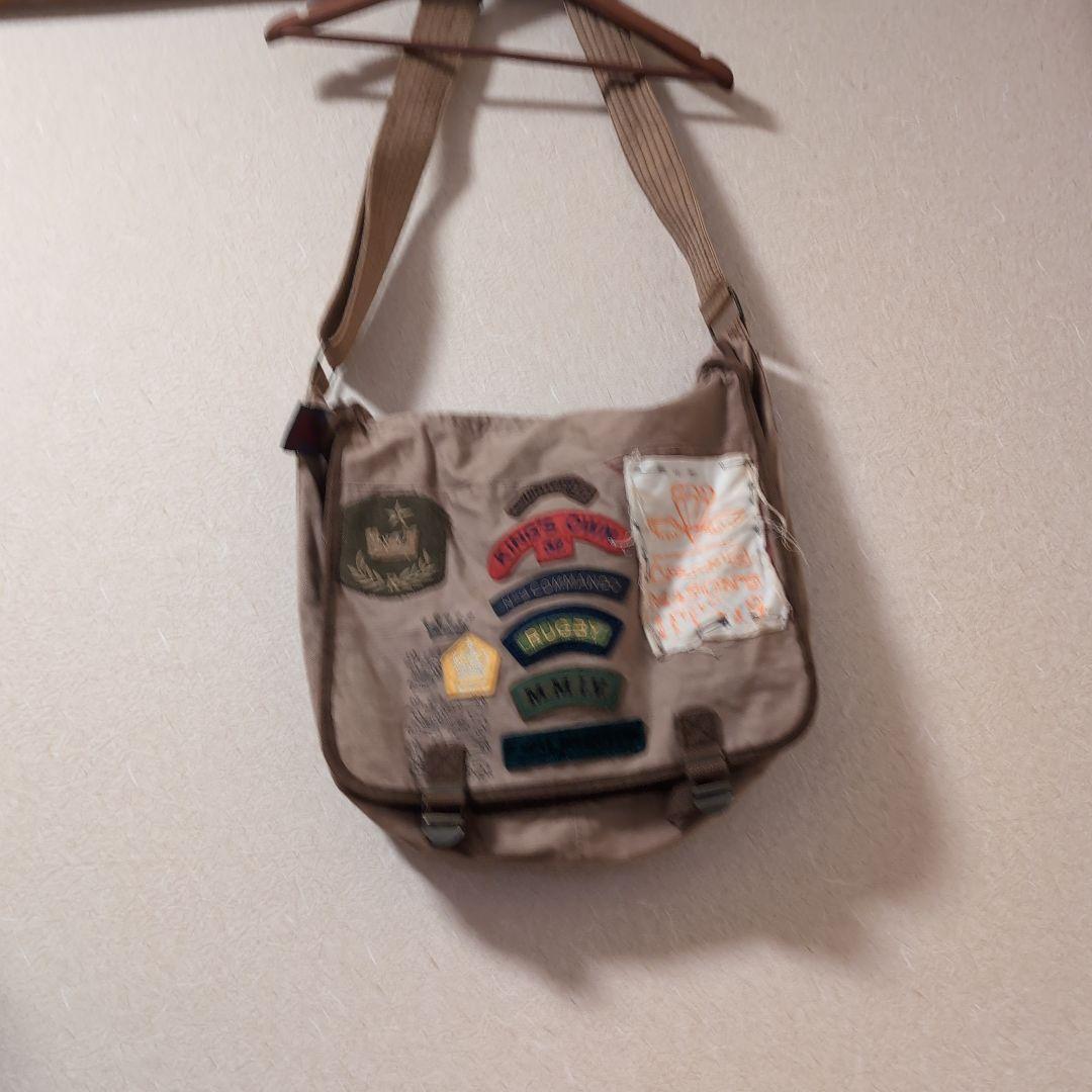 ラルフローレン　ラグビー　ダメージ加工　刺繍パッチ付きベージュショルダーバッグ