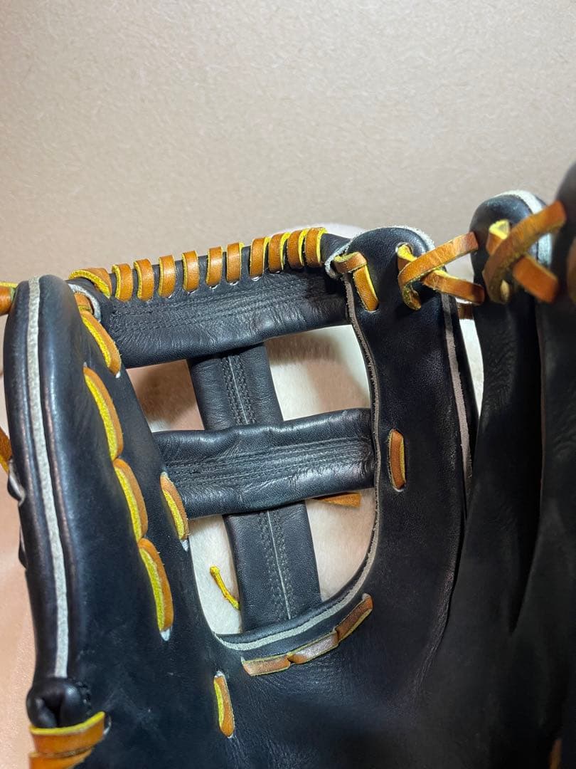 野球　硬式用　グローブ 黒とオレンジ