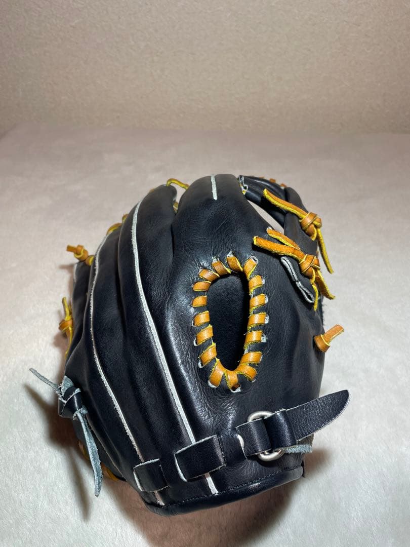 野球　硬式用　グローブ 黒とオレンジ