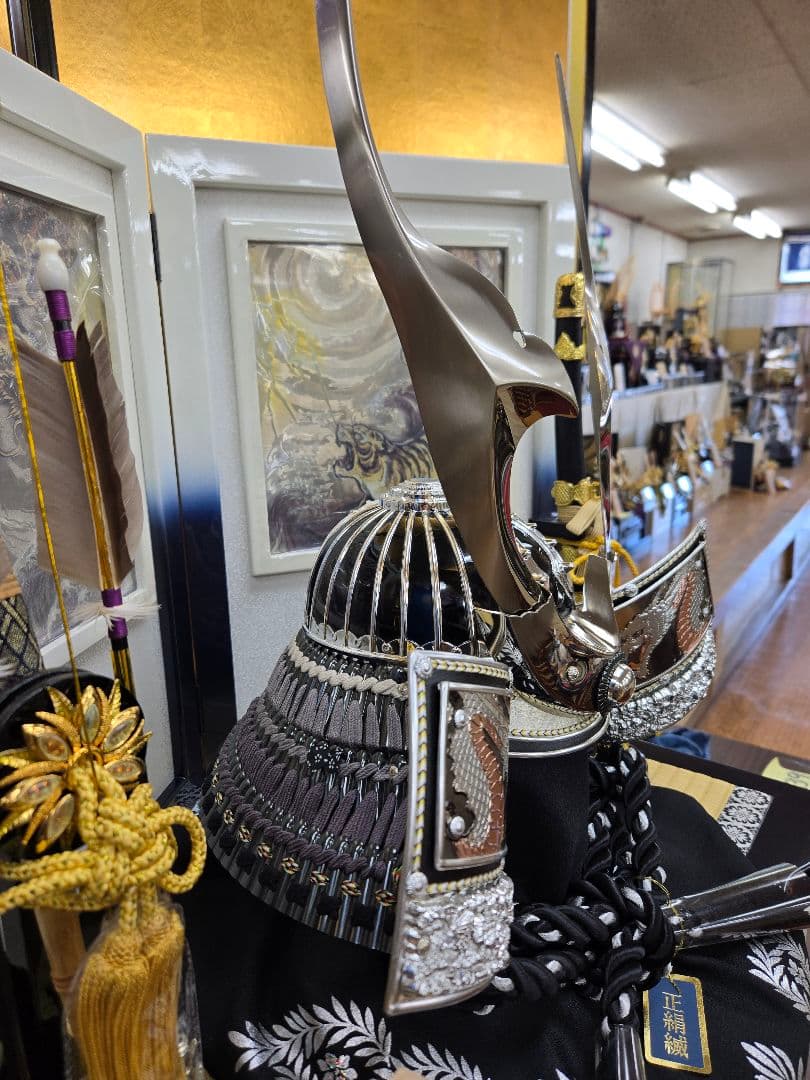 雨宮様【専用】【展示品限り】五月人形　兜　鍬形　収納飾り　子供着用可　S39