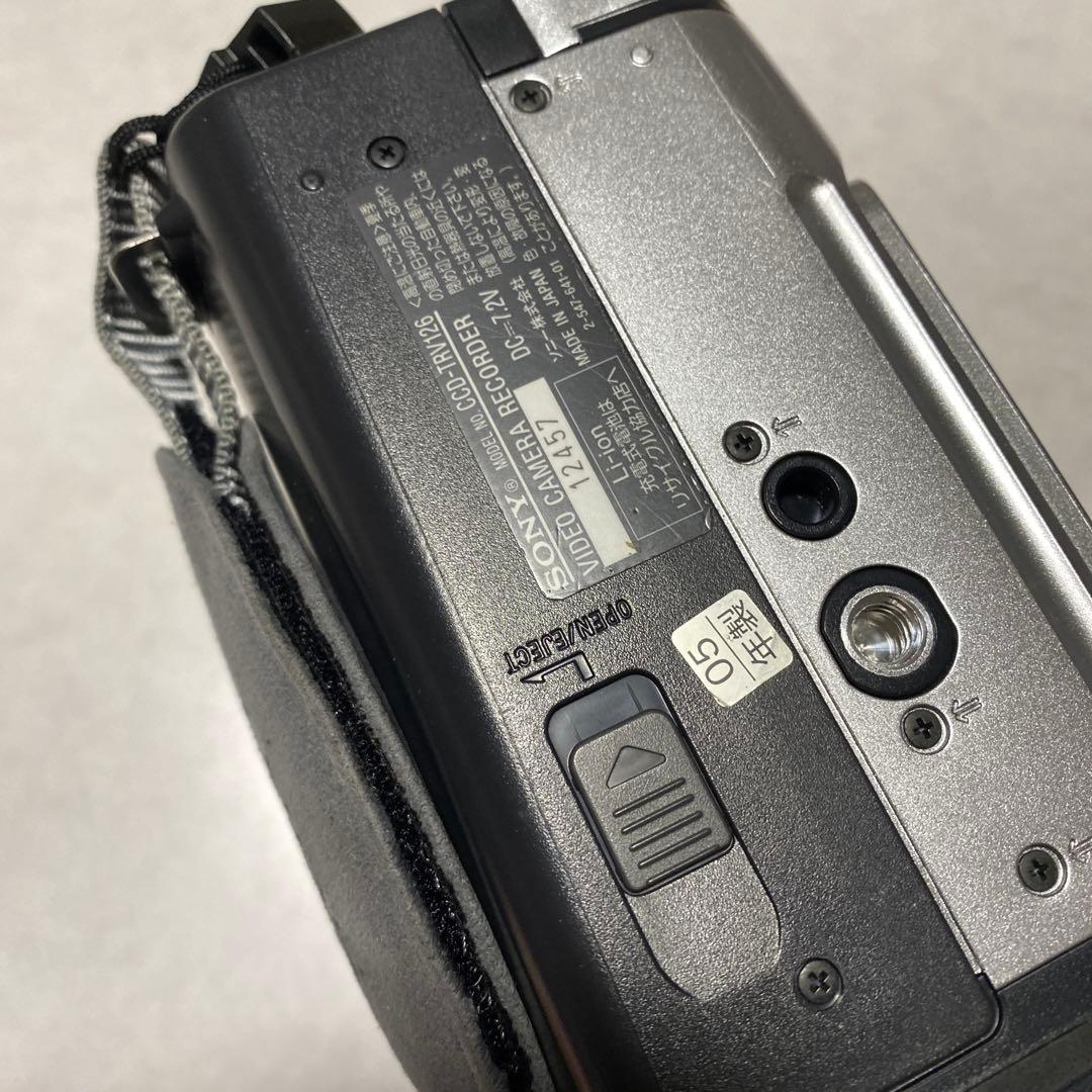 SONY VideoHi8Handycam CCD-TRV126 ①