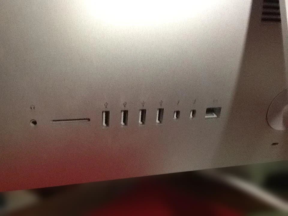 Macデスクトップ Apple iMac (21.5-inch, Late 2015)