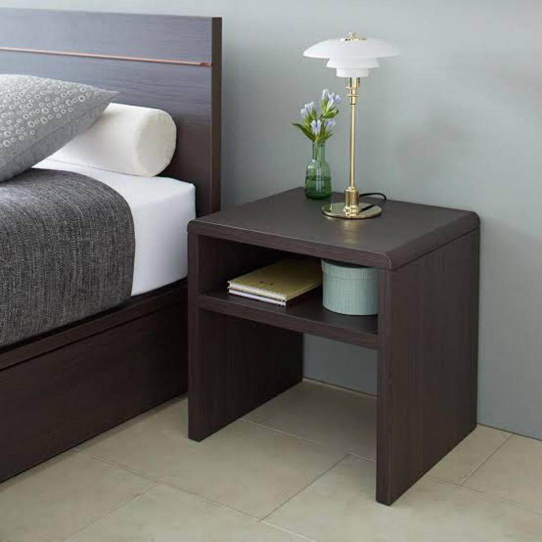 シモンズ　サイドテーブル　ナイトテーブル