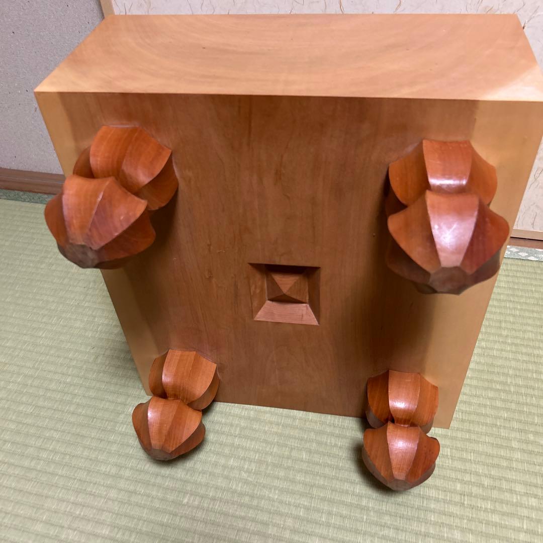 岡村碁盤店本榧囲碁盤と雪印本蛤黒那智碁石セット