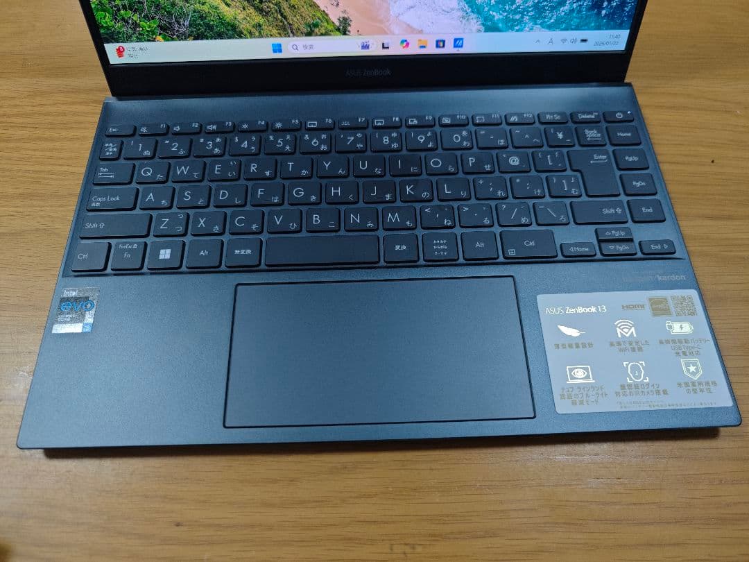 ASUS　Zenbook 13　UX325EA