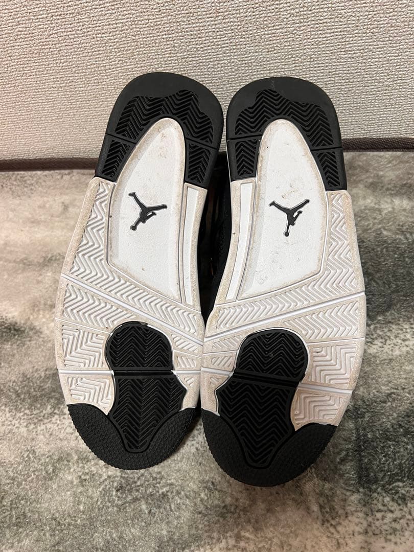 ジョーダン4ロイヤル　2回着用　値下げ不可