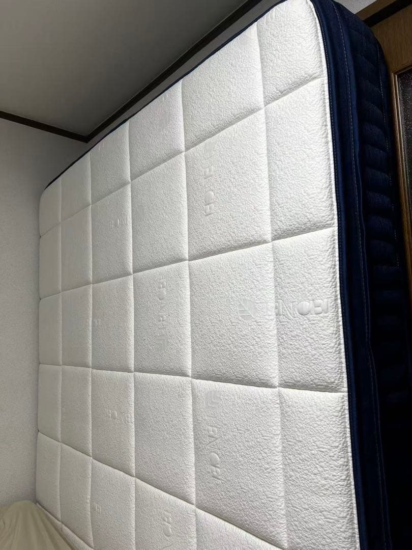 スプリングマットレス ホワイト/ネイビー クイーンサイズ