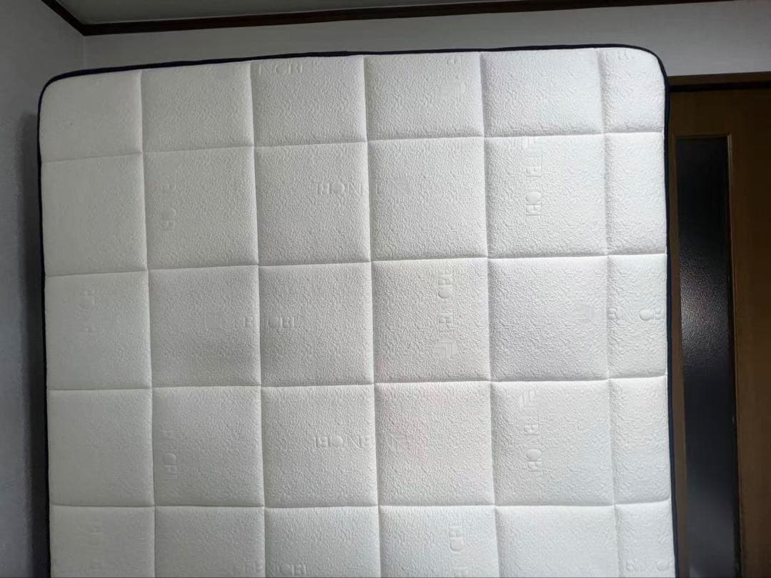 スプリングマットレス ホワイト/ネイビー クイーンサイズ
