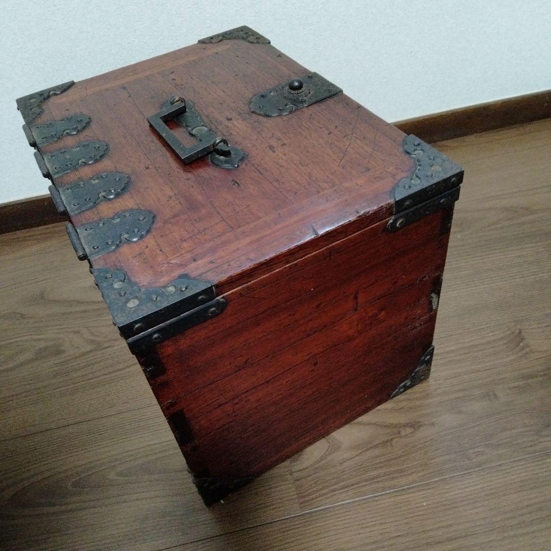アンティーク手持箪笥 鍵付き、傷み無し