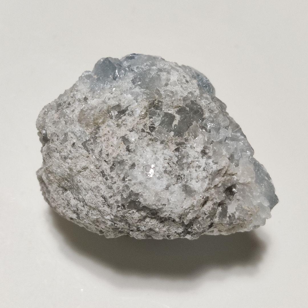 パワーストーン　天然石　原石　セレスタイト　102g　No.303