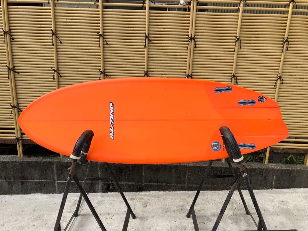 美品INSANEサーフボードグッドサイズ5.10アシンメトリーレギュラースタンス