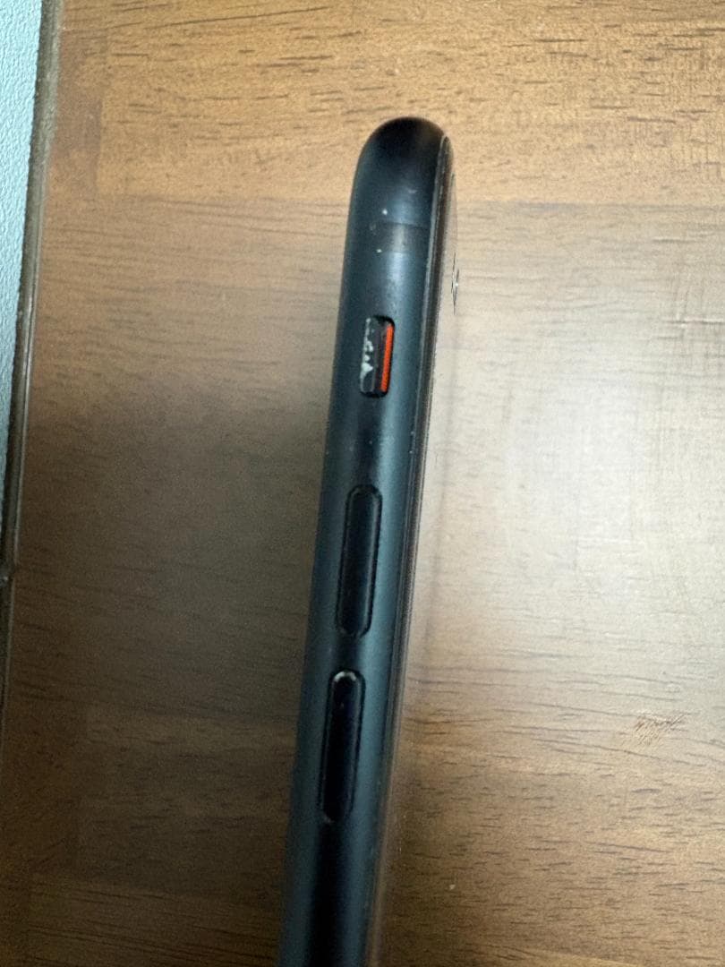 iPhone se2 ブラック 64G