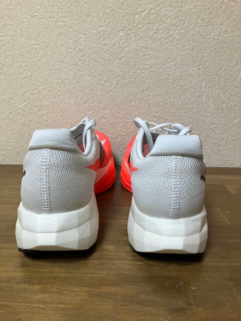 ニューバランスFuelCell SC ELITE V5 25.5cm