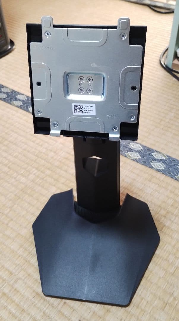 【Dell】ディスプレイ G2422HS【ジャンク】画面に横線あり