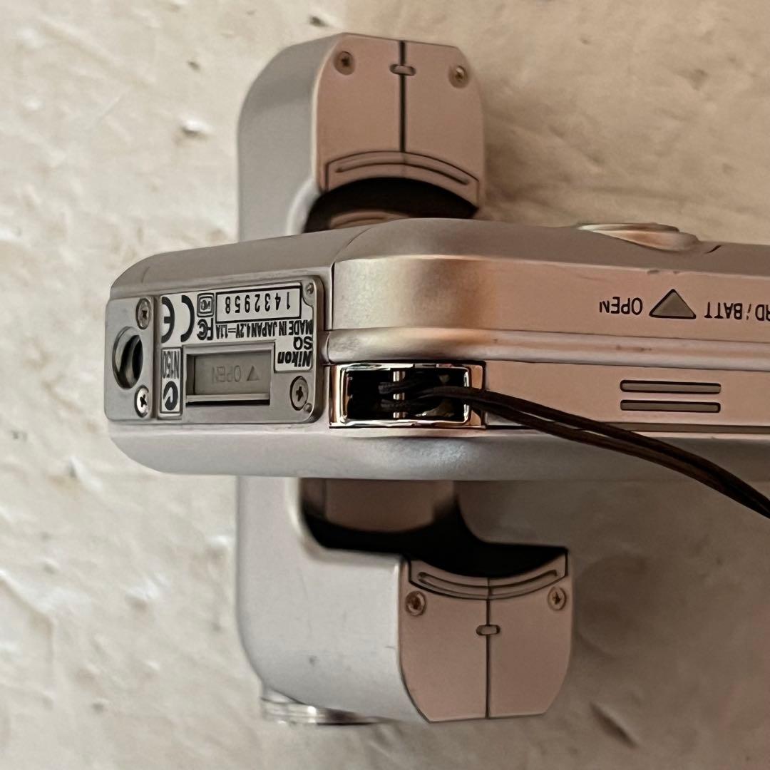 ジャンク ニコン Nikon COOLPIX SQ 壊れています