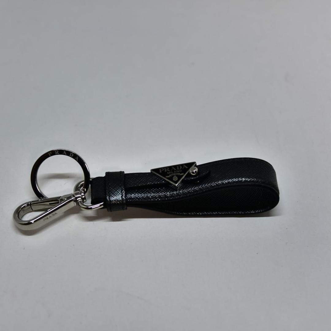 鑑定済 プラダ PRADA キーリング 三角ロゴ サフィアーノ 2PP68T