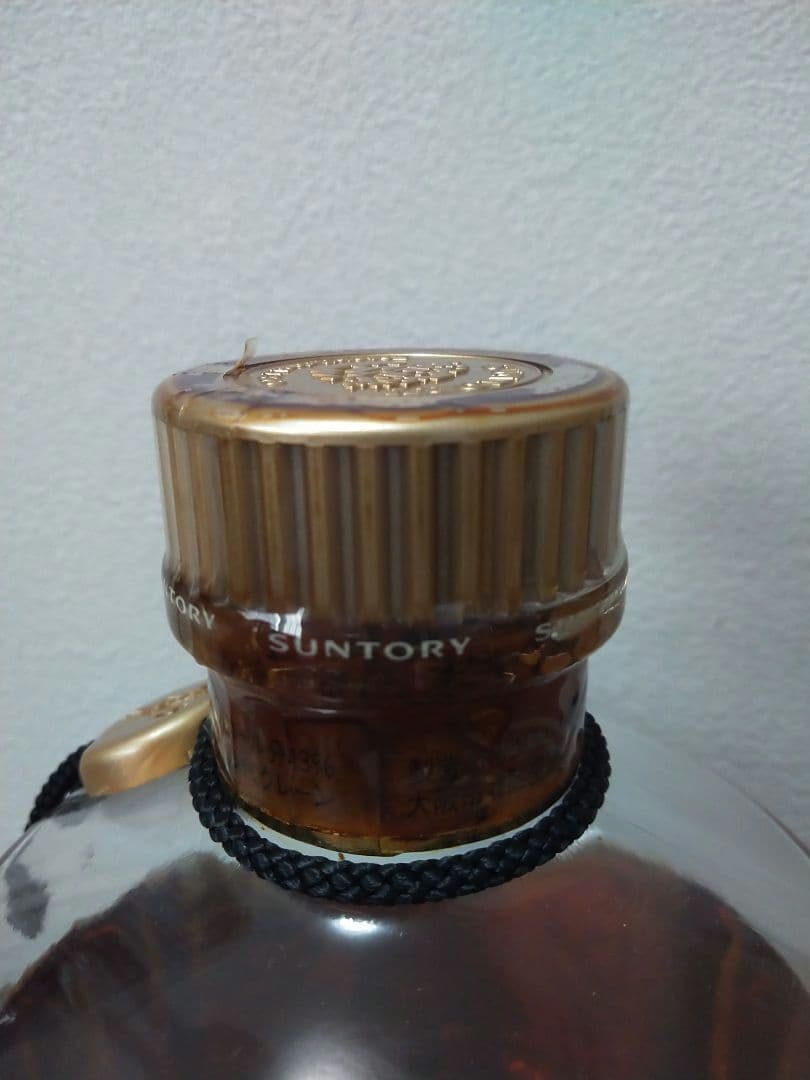 【入手困難】響 ゴールドキャップ 裏ゴールドラベル　17年表記なしラベル　★箱付
