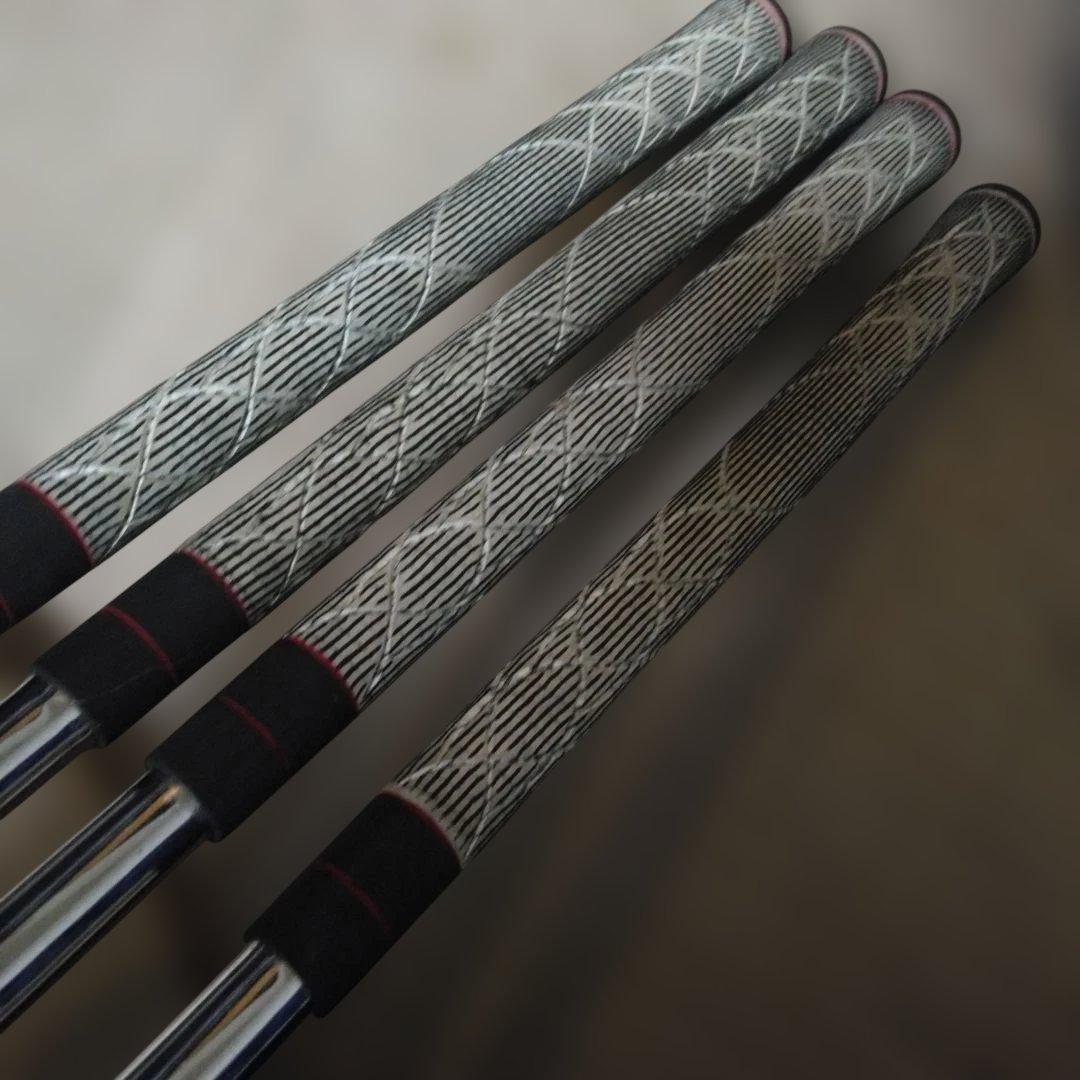 ワンレングス　Pinhawk アイアンセット 8本black widowグリップ