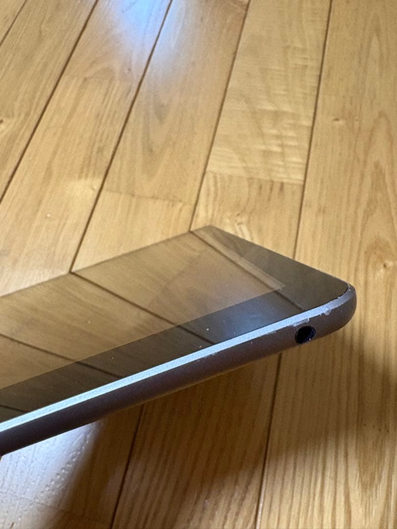 中古品 アップル iPad(第5世代) 32GB Wi-Fiモデル