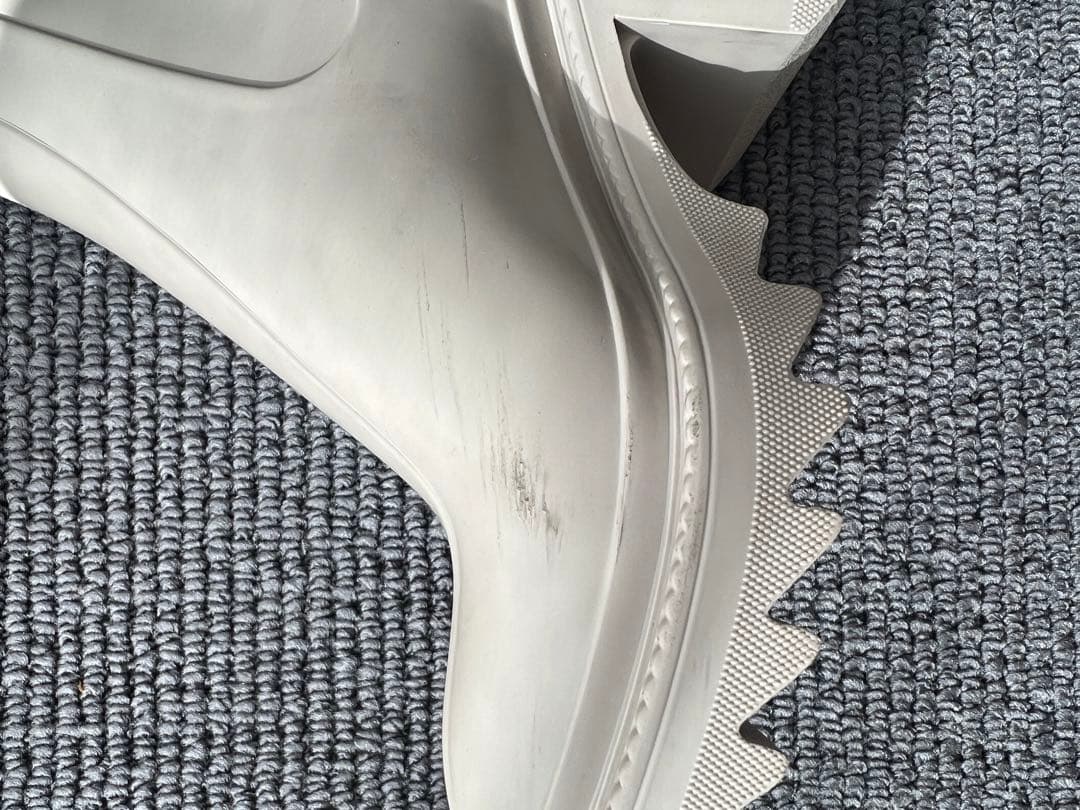 Chloé BETTYレインブーツ(ベージュ)