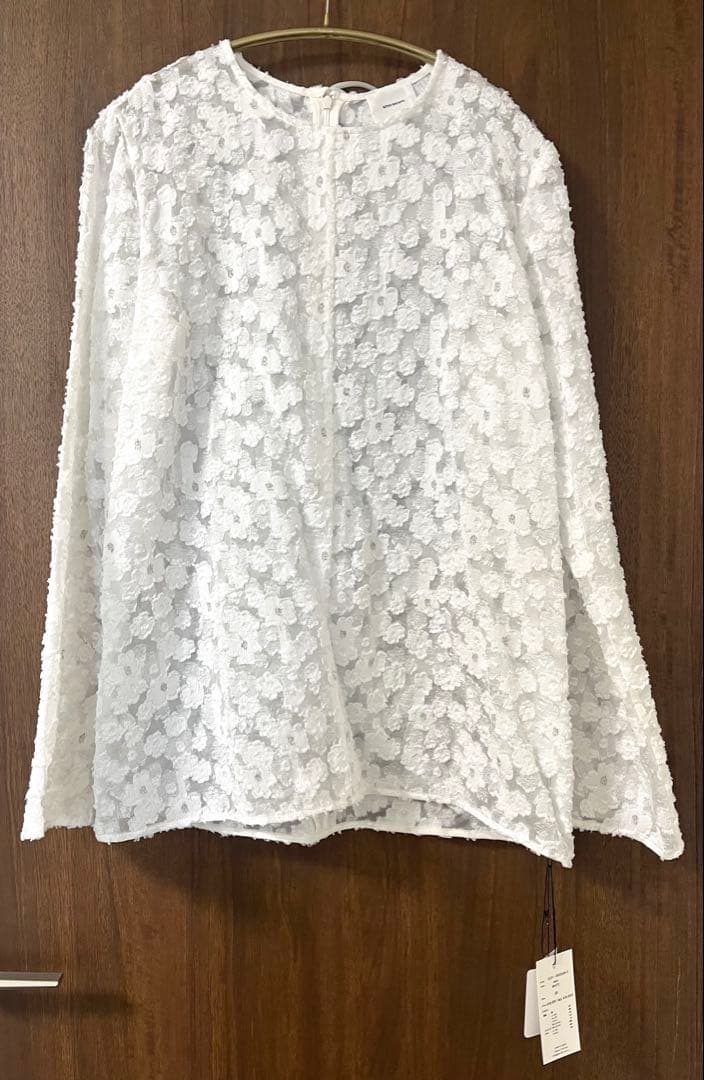 【新品タグ付】shirocon レースジャガードブラウス　38サイズ　yori