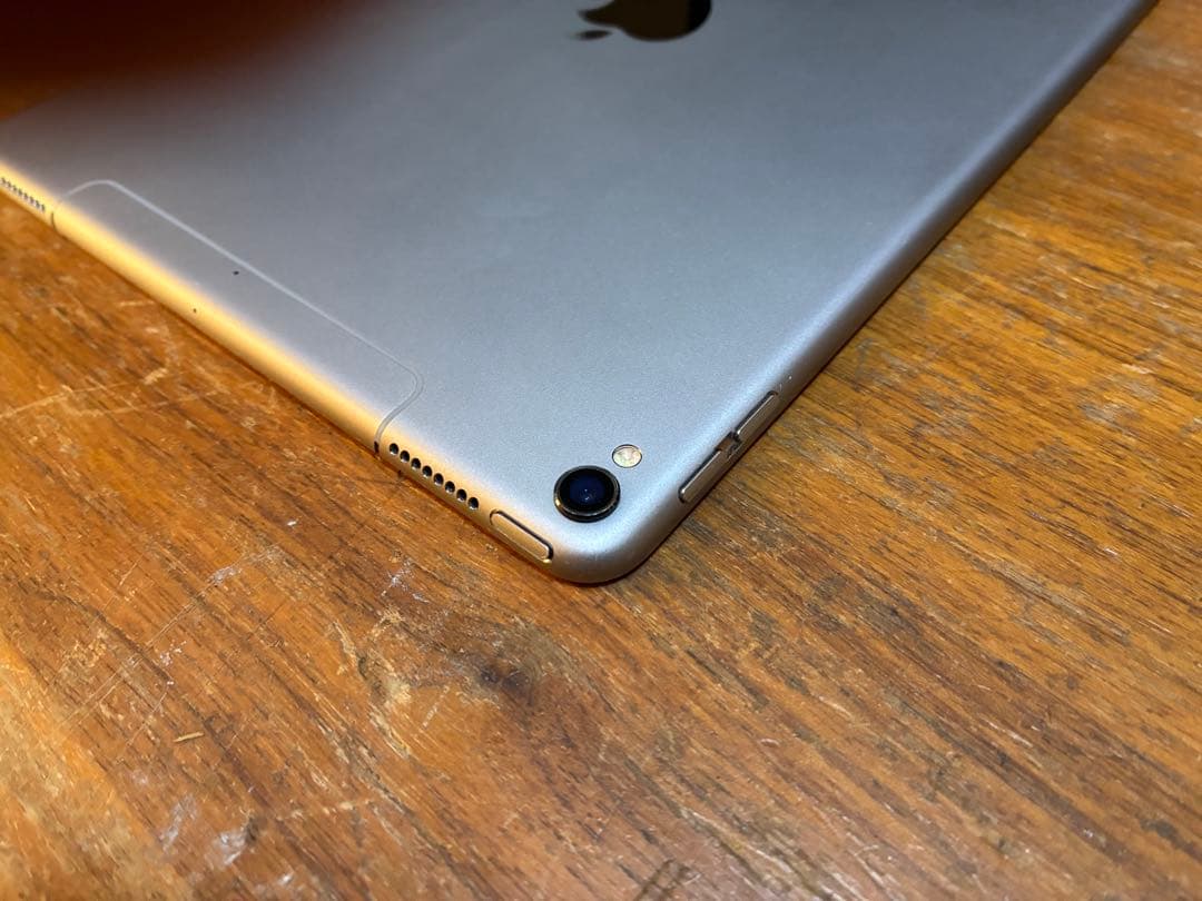 iPad Pro 10.5インチWiFi+Celluler 64GB 第一世代