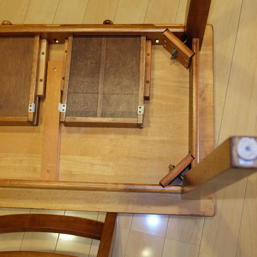 茨城県笠間市より 天然木 無垢材 椅子と机のセット チーク材？ マレーシア製