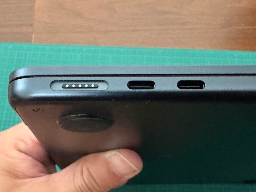 美品 MacBook Air 13.6インチ　M2 MLY33JA