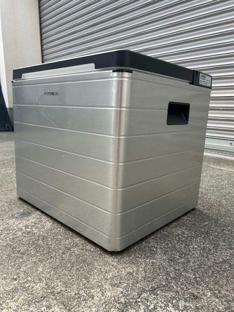 DOMETIC ステンレス冷蔵庫 四角形
