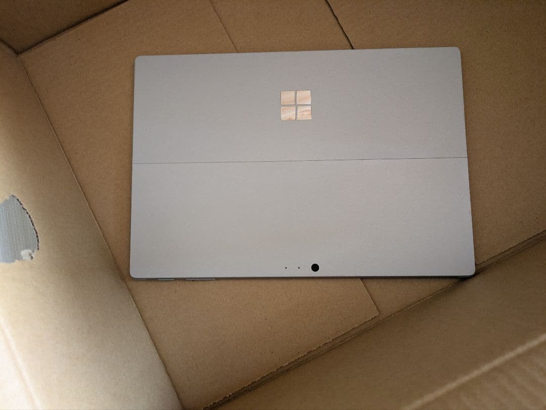 Surface Pro 5 i5/8GB/256GB 純正ペン・充電器付