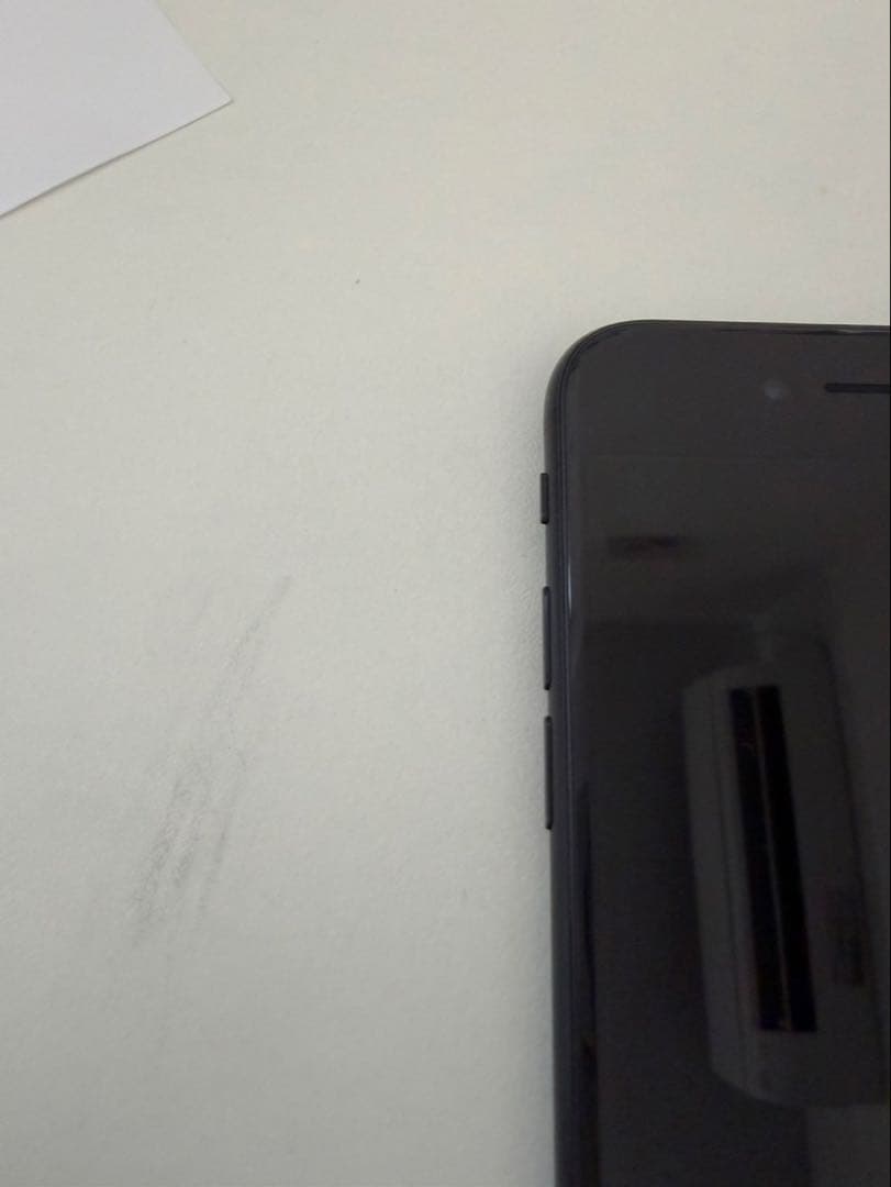 iPhone SE 第2世代 64GB SIMフリーバッテリー82% 動作良好