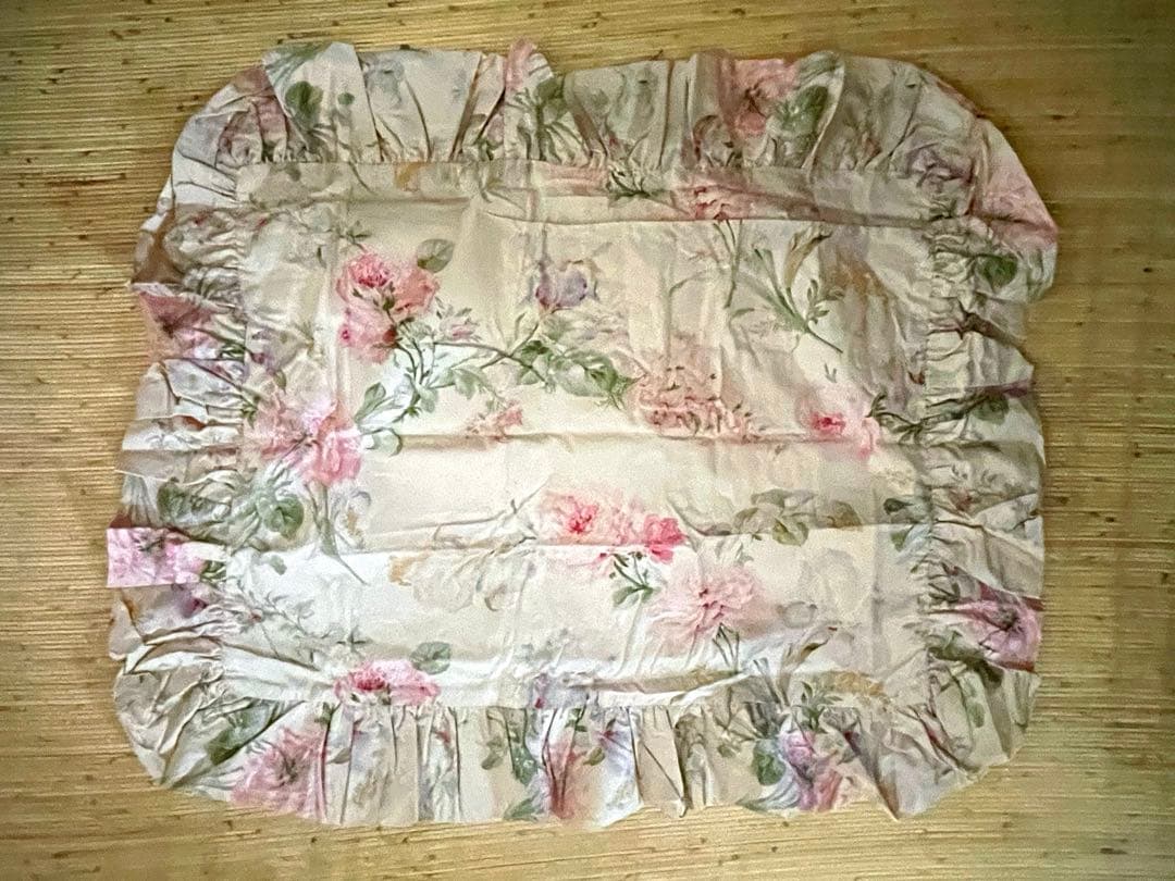 新品未使用✳︎フリル付✳︎花柄✳︎枕カバー　掛け布団カバーD各一点ずつ