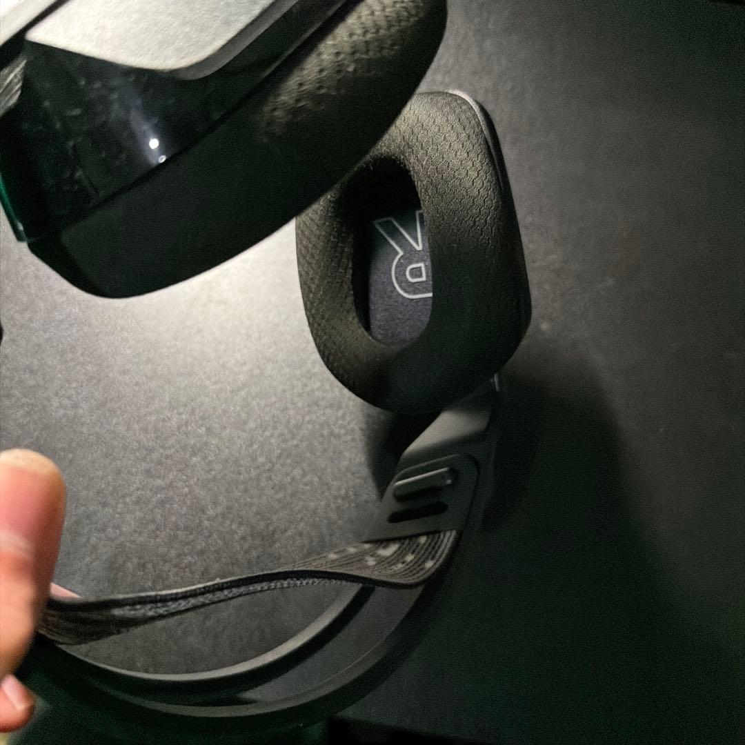 ヘッドホン Logicool G733