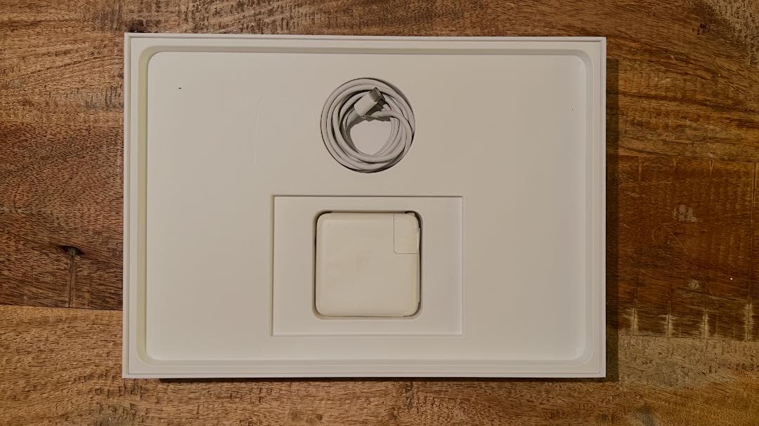 [美品] Apple MacBook Pro 13インチ 2018 A1989