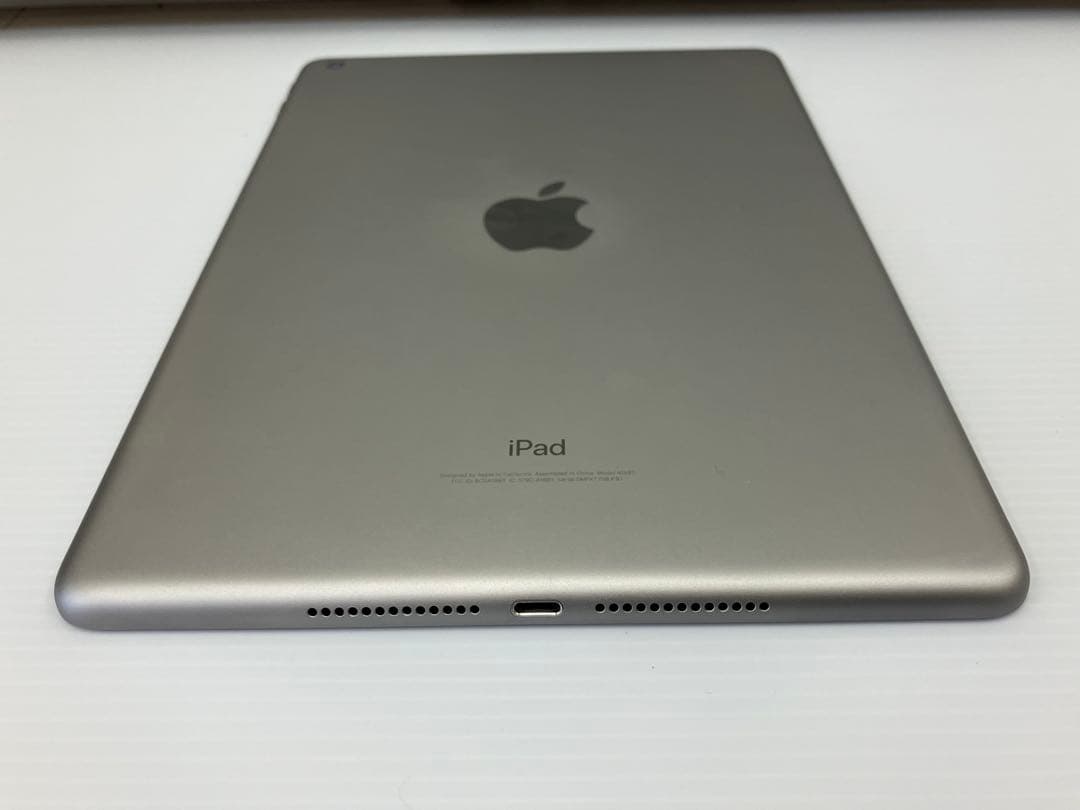 iPad本体 iPad 6th Generation Wi-Fi 32GB