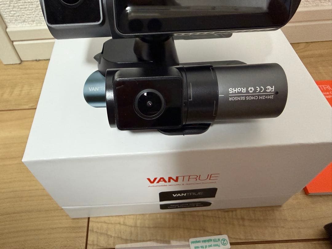 ドライブレコーダー　VANTRUE N5　中古