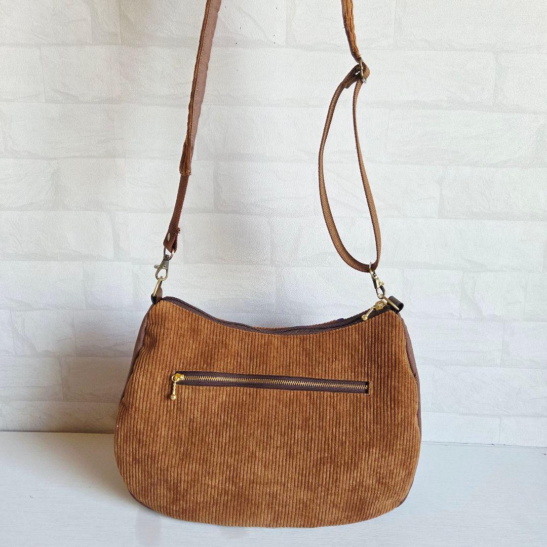 ミーコ&ターボ様　蓋付きショルダーバッグ　コーディロイ×リバティ　ハンドメイド